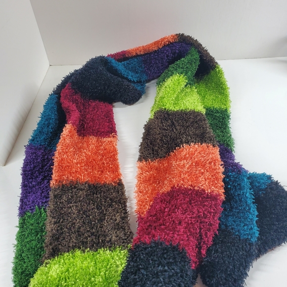 Chenille Colorblock Ombre Fuzzy Scarf - Picture 5 of 6